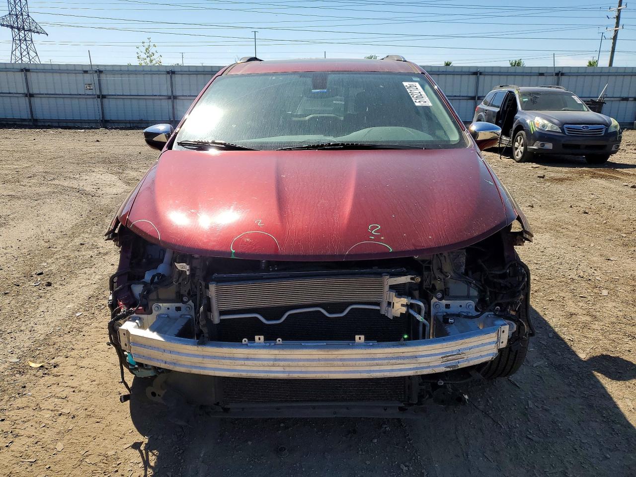 Chrysler Pacifica Limited