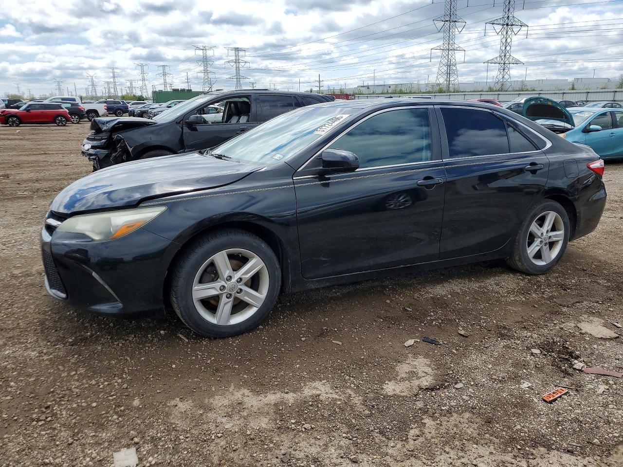 Salvage Toyota Camry Image