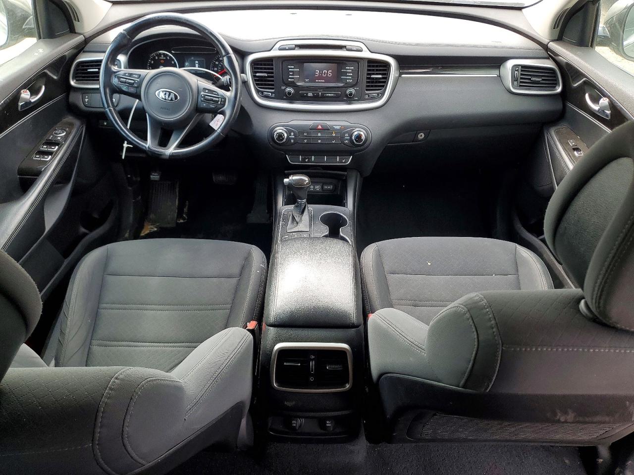 Kia Sorento Lx V6