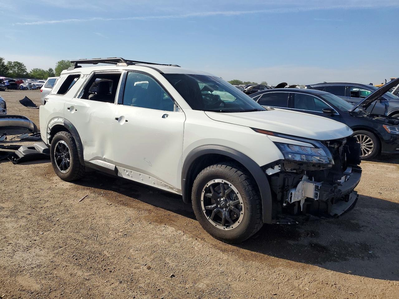 Nissan Pathfinder Rock Creek