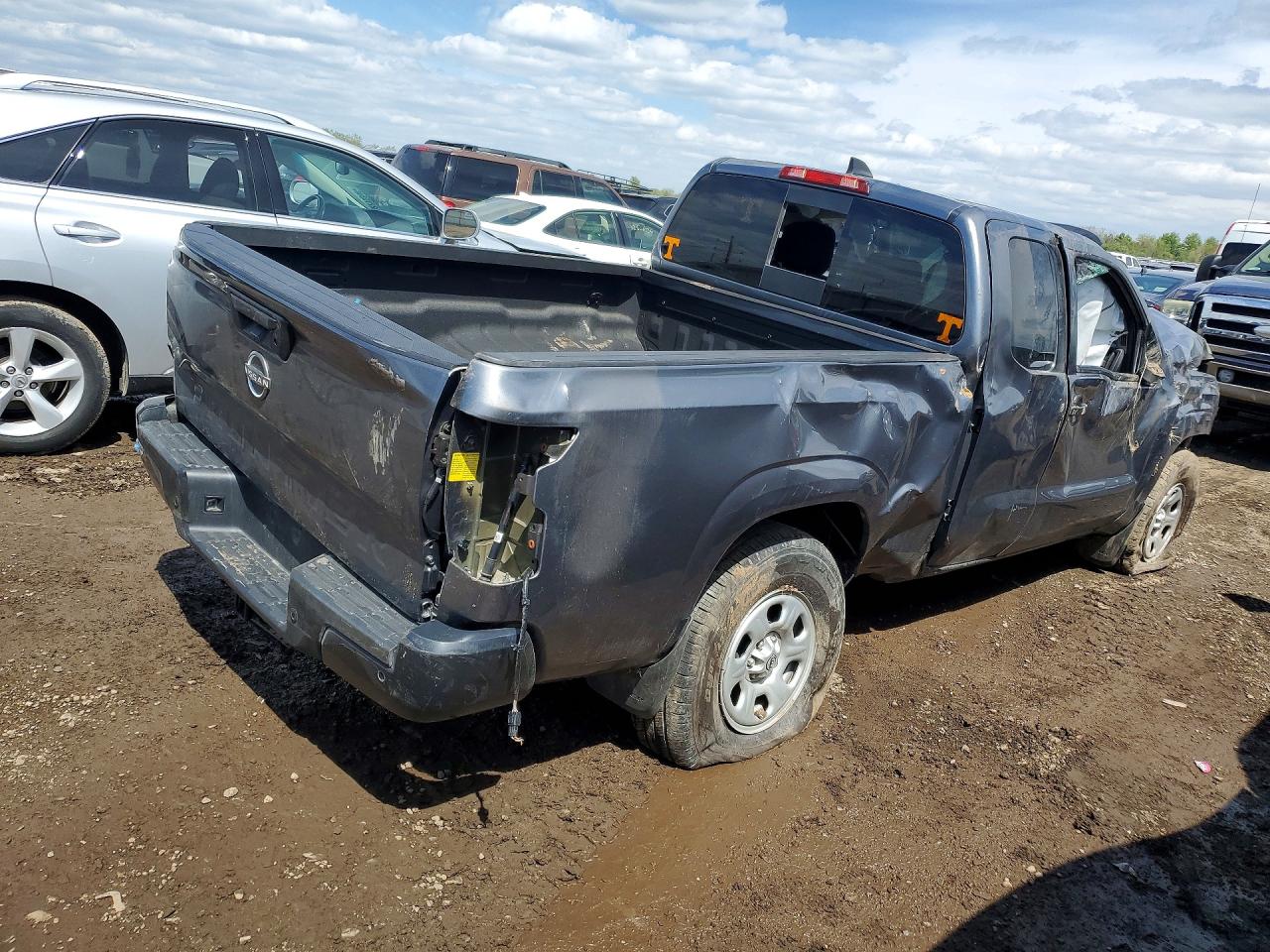 Nissan Frontier S