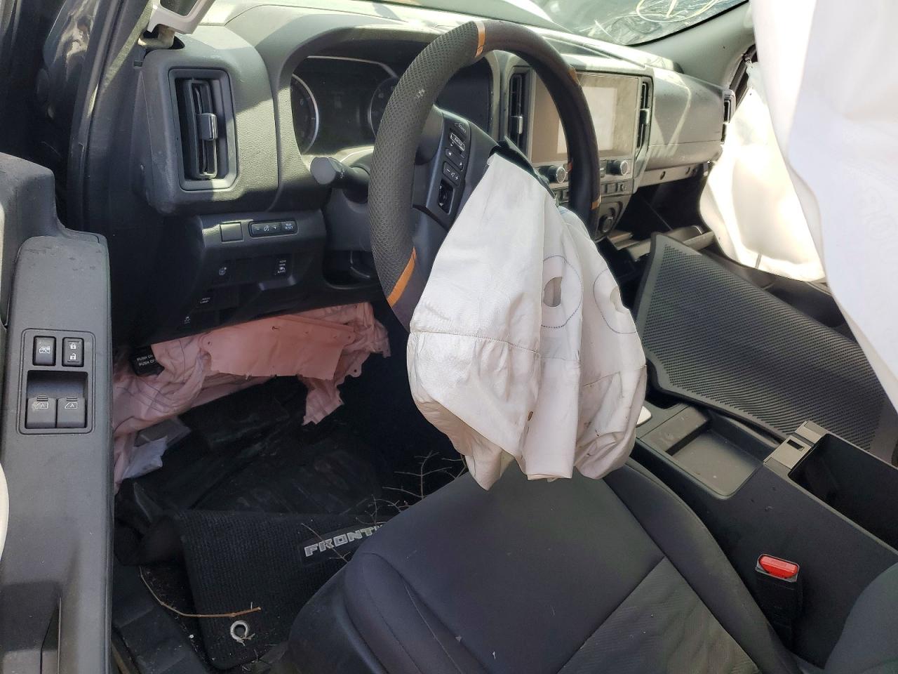 Nissan Frontier S