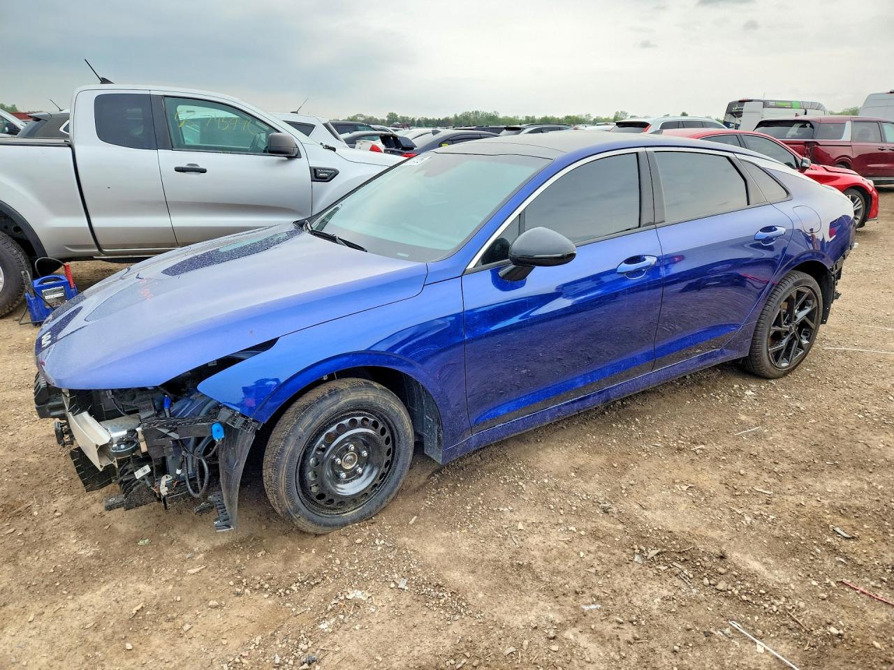 Salvage Kia K5 Image