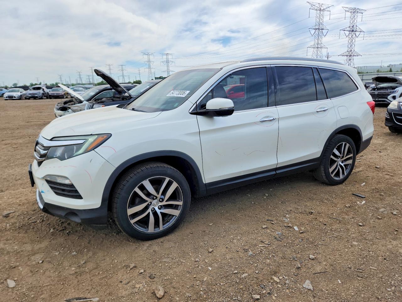 Salvage Honda Pilot Image