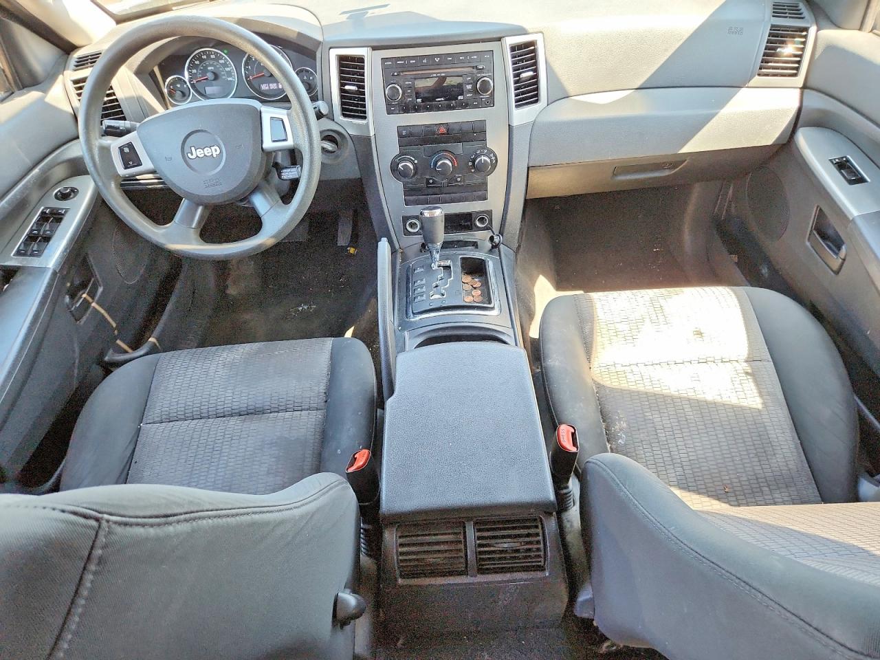 Jeep Grand Cherokee Laredo