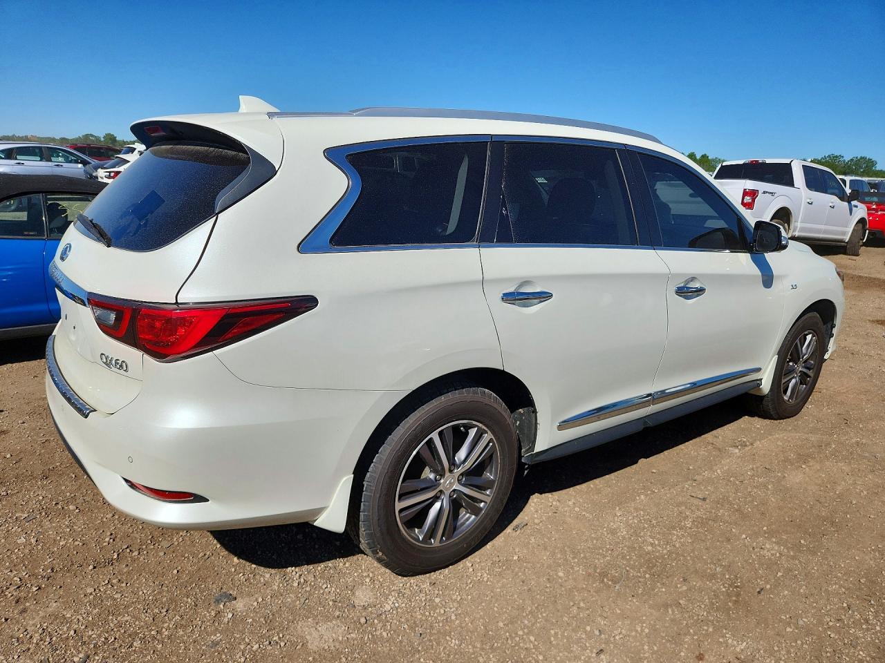 INFINITI Qx Luxe