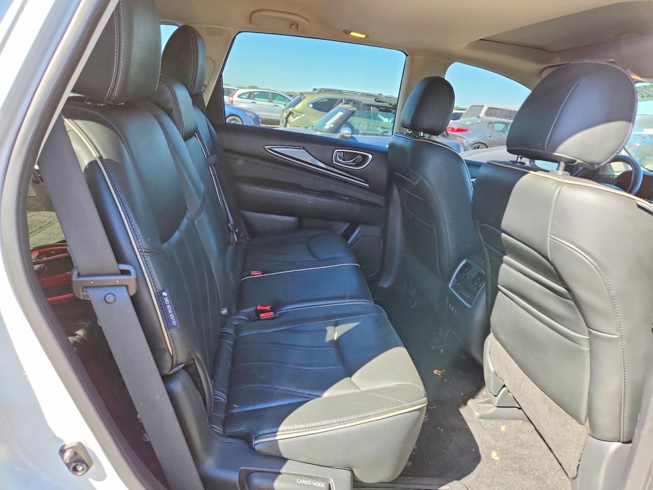 INFINITI Qx Luxe