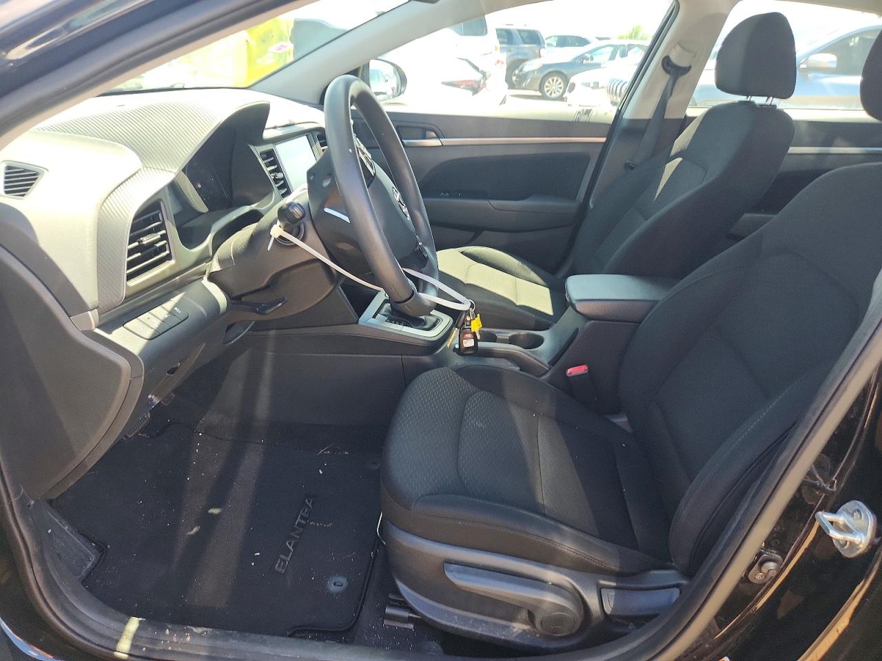 Hyundai ELANTRA Sel