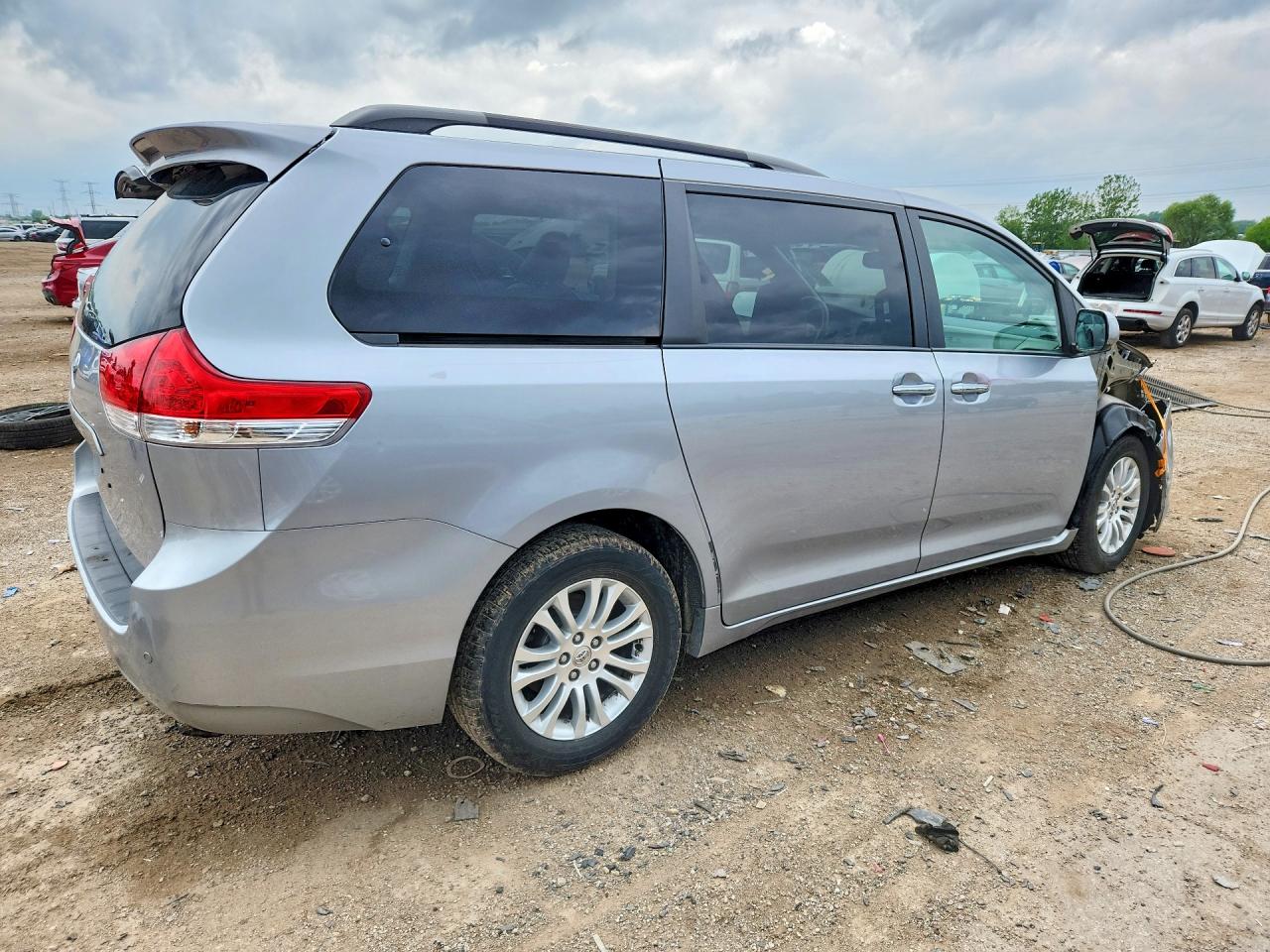 Toyota Sienna Xle 8-passenger