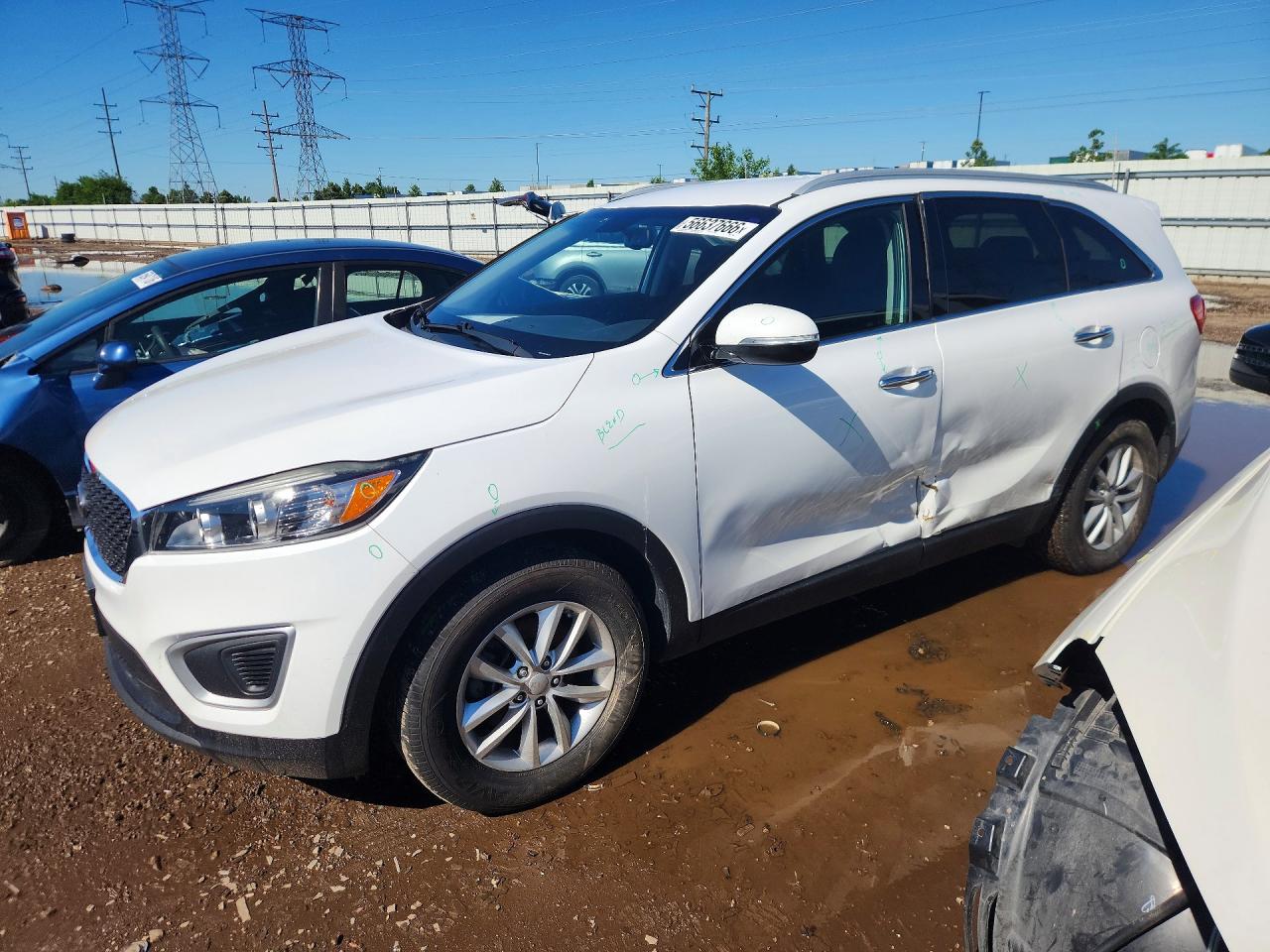 Salvage Kia Sorento Image