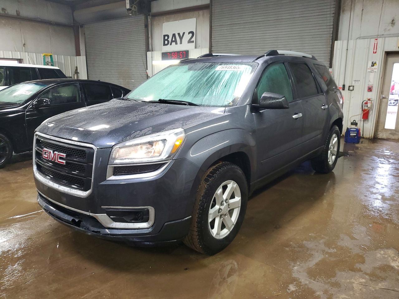 Salvage GMC Acadia Image