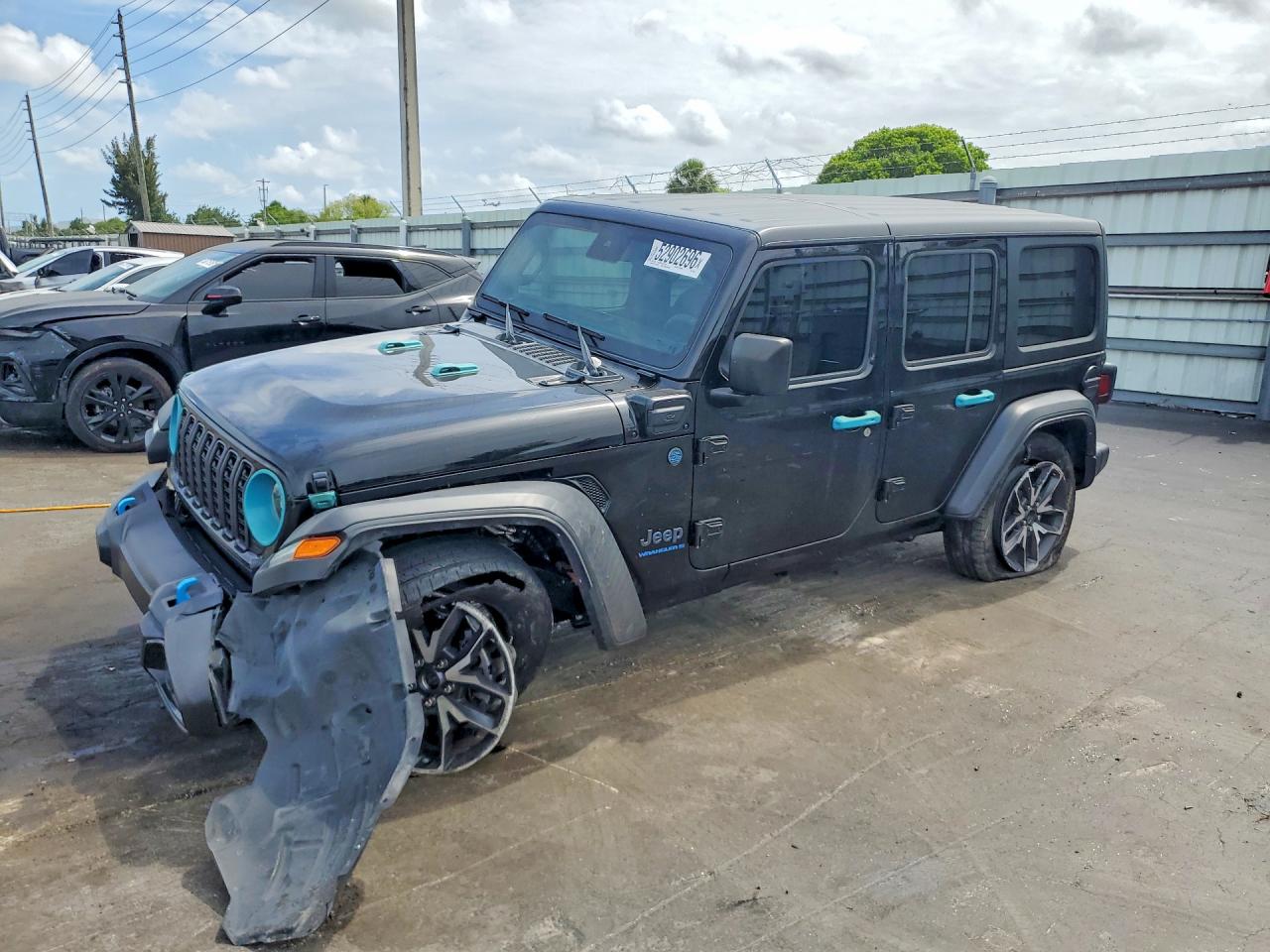 Salvage Jeep Wrangler Image