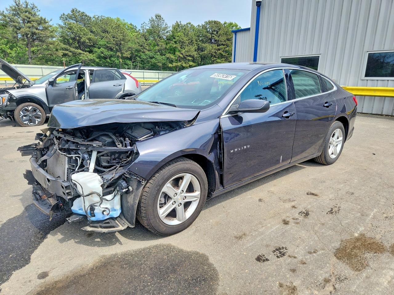 Salvage Chevrolet Malibu Image