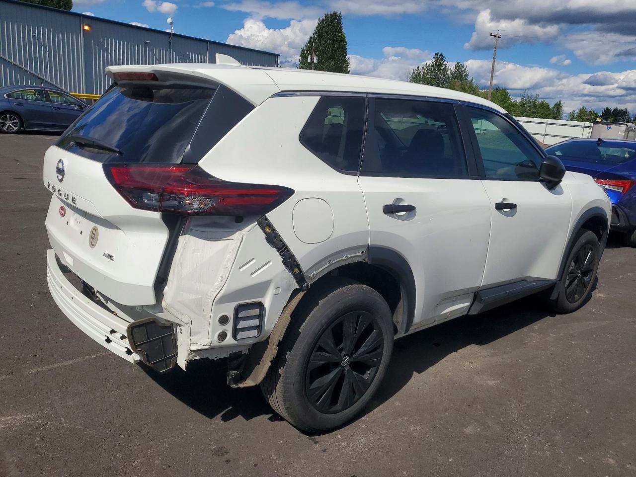 Nissan Rogue S