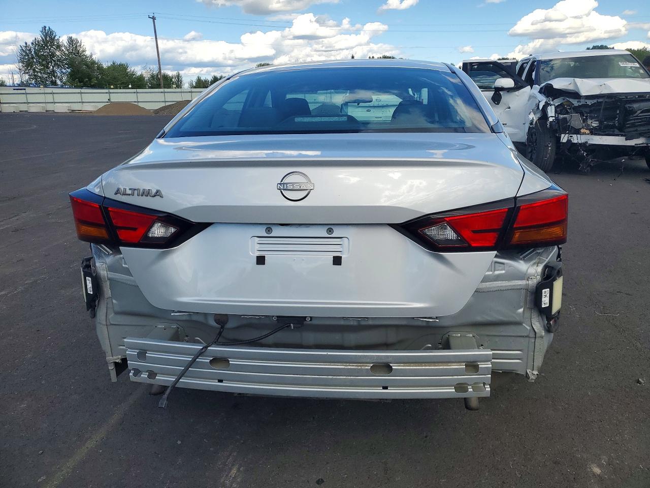 Nissan Altima S