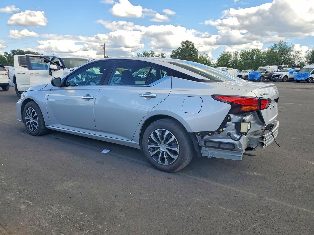 Nissan Altima S