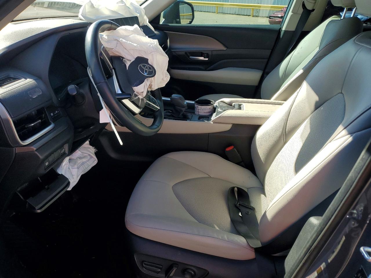Toyota Grand High Xle