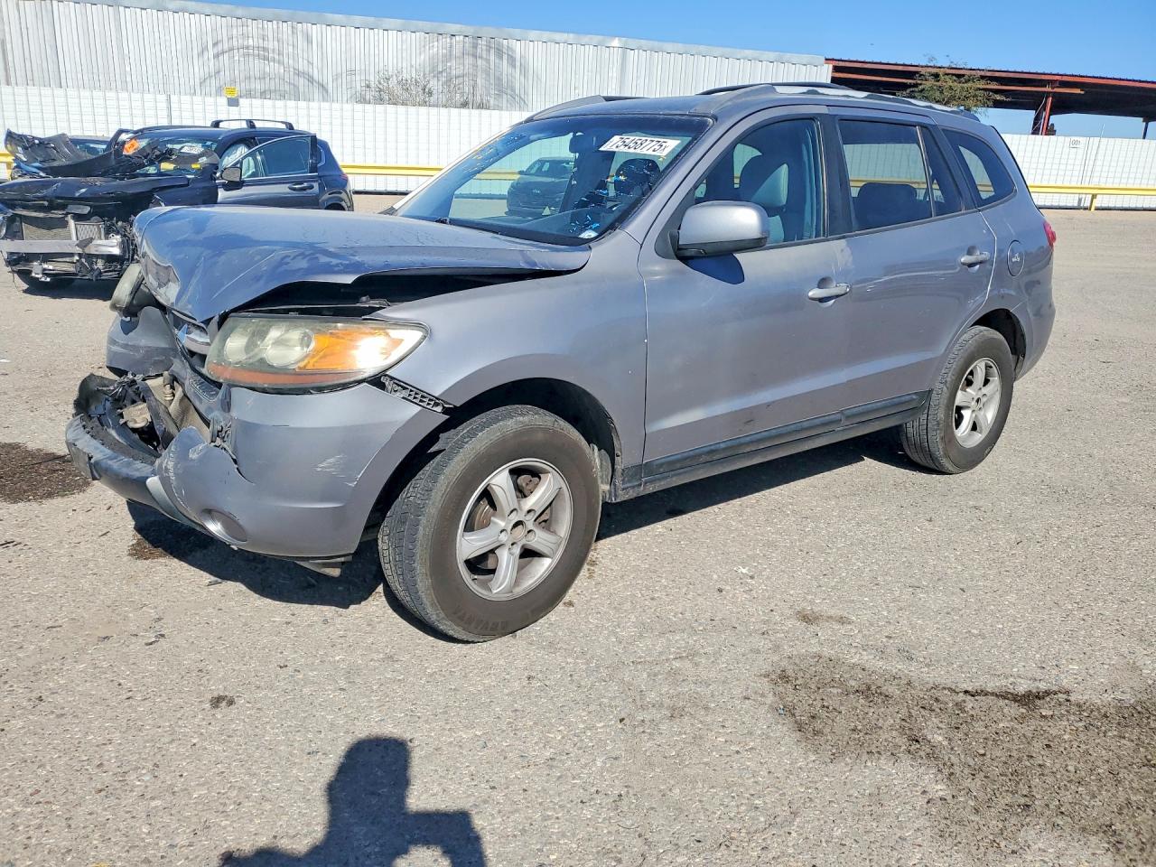 Salvage Hyundai SANTA FE Image