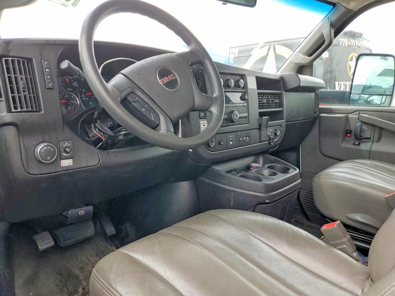 GMC Savana Cutaway G3500