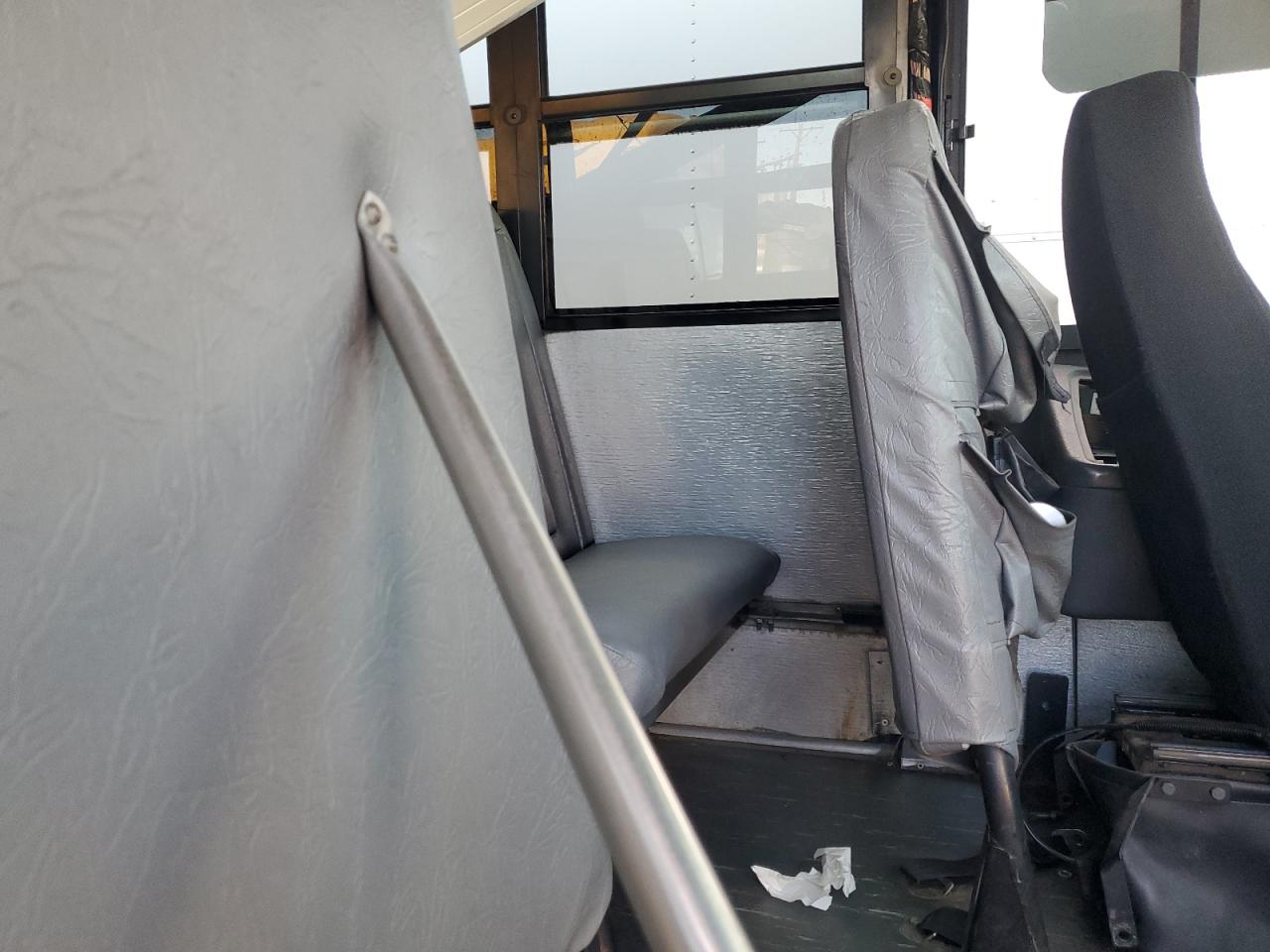 Freightliner Chassis B2b
