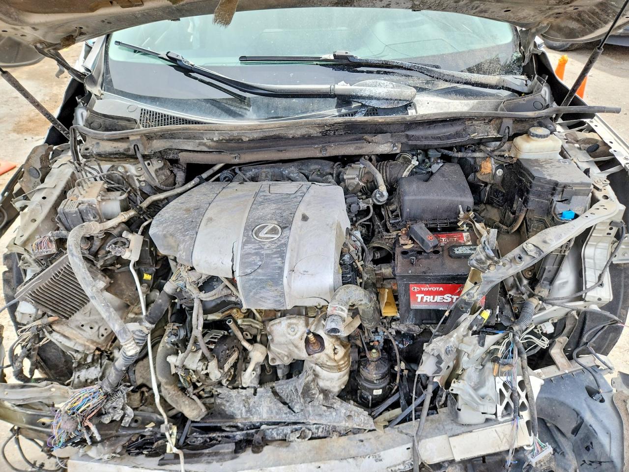 Lexus RX Base