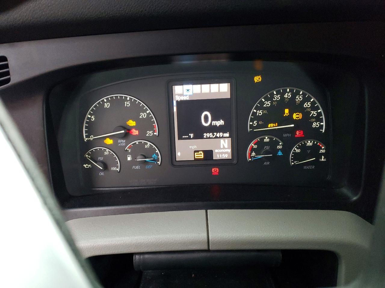 Freightliner Cascadia 126