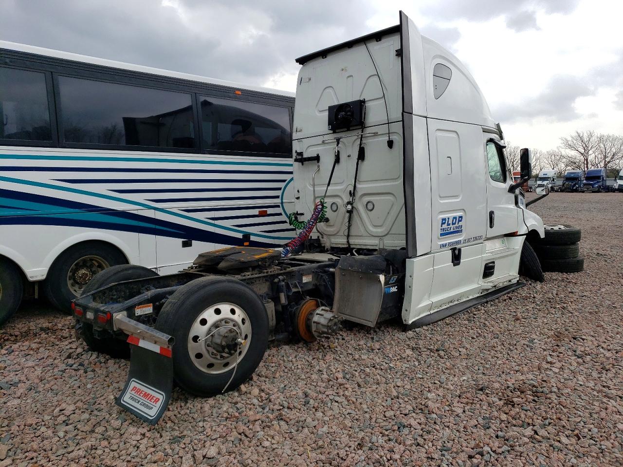 Freightliner Cascadia 126