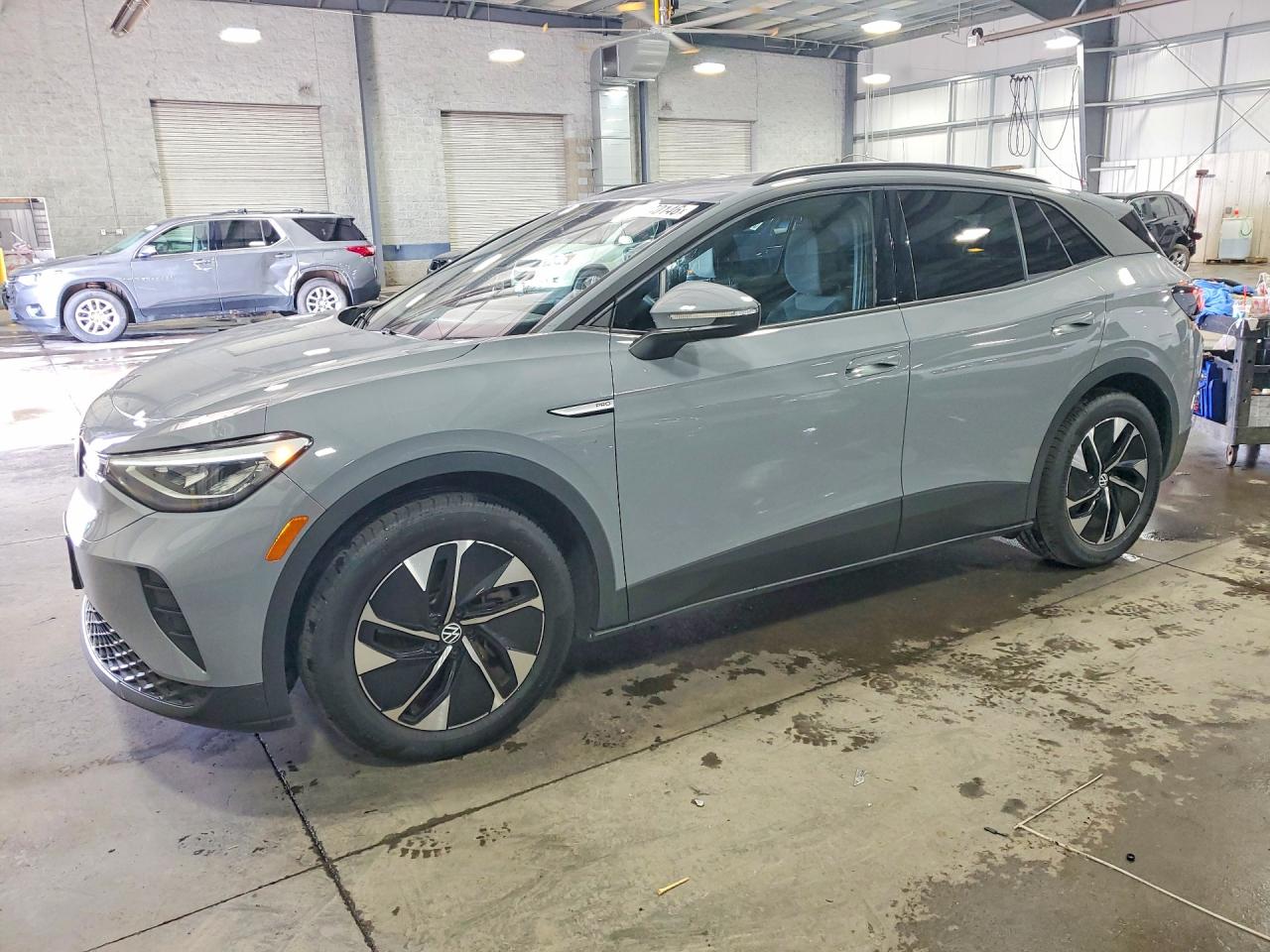 Salvage Volkswagen ID.4 Image