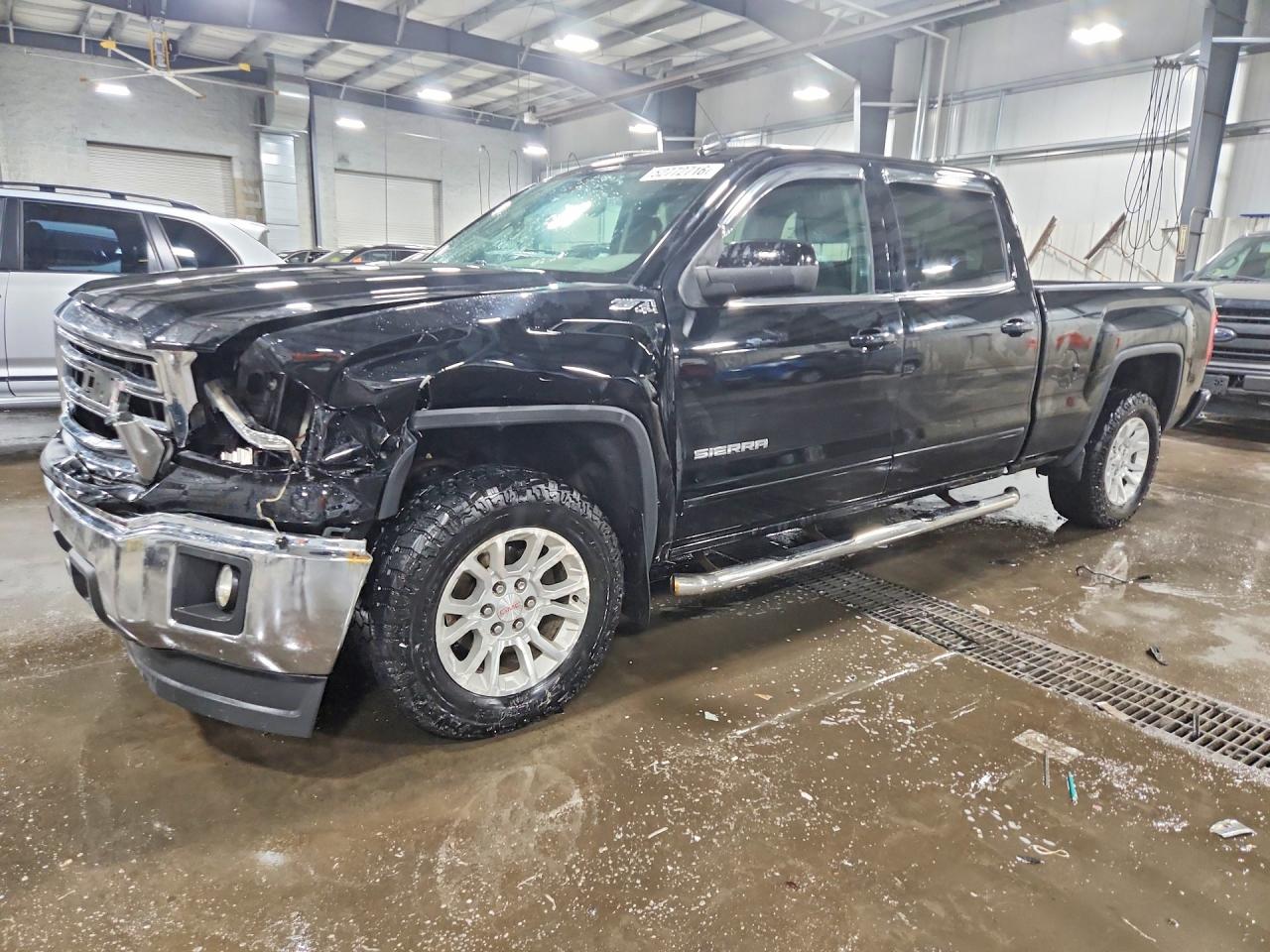 Salvage GMC Sierra Image