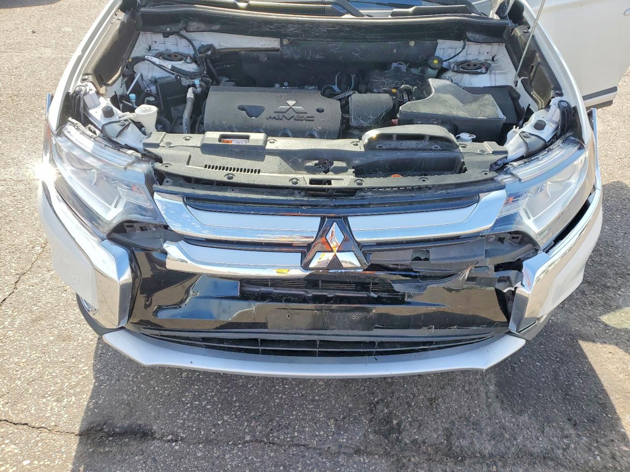 Mitsubishi Outlander Se