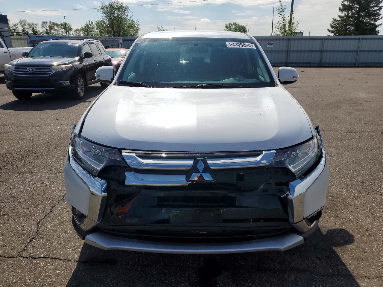 Mitsubishi Outlander Se