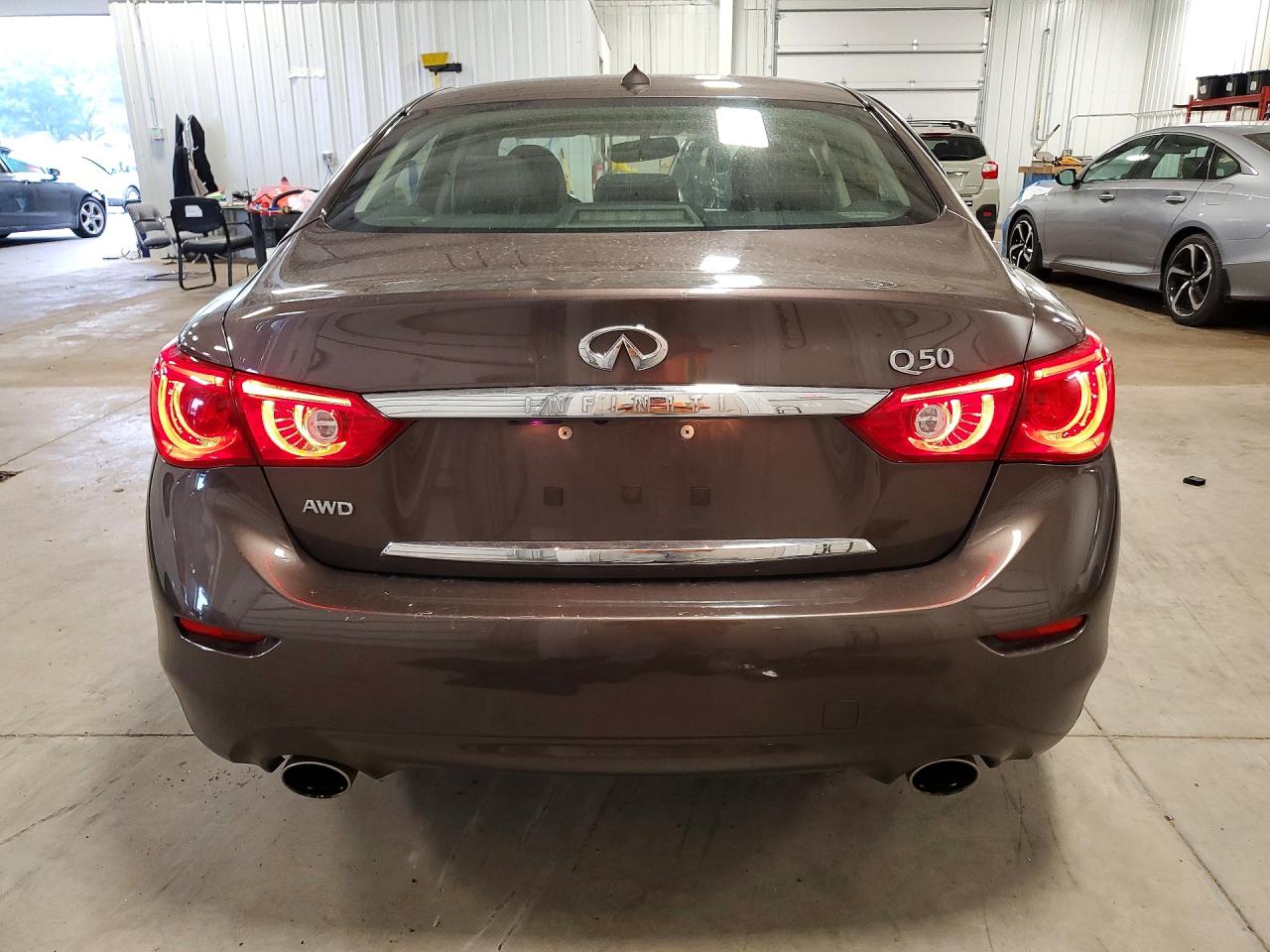 INFINITI Q50 Premium