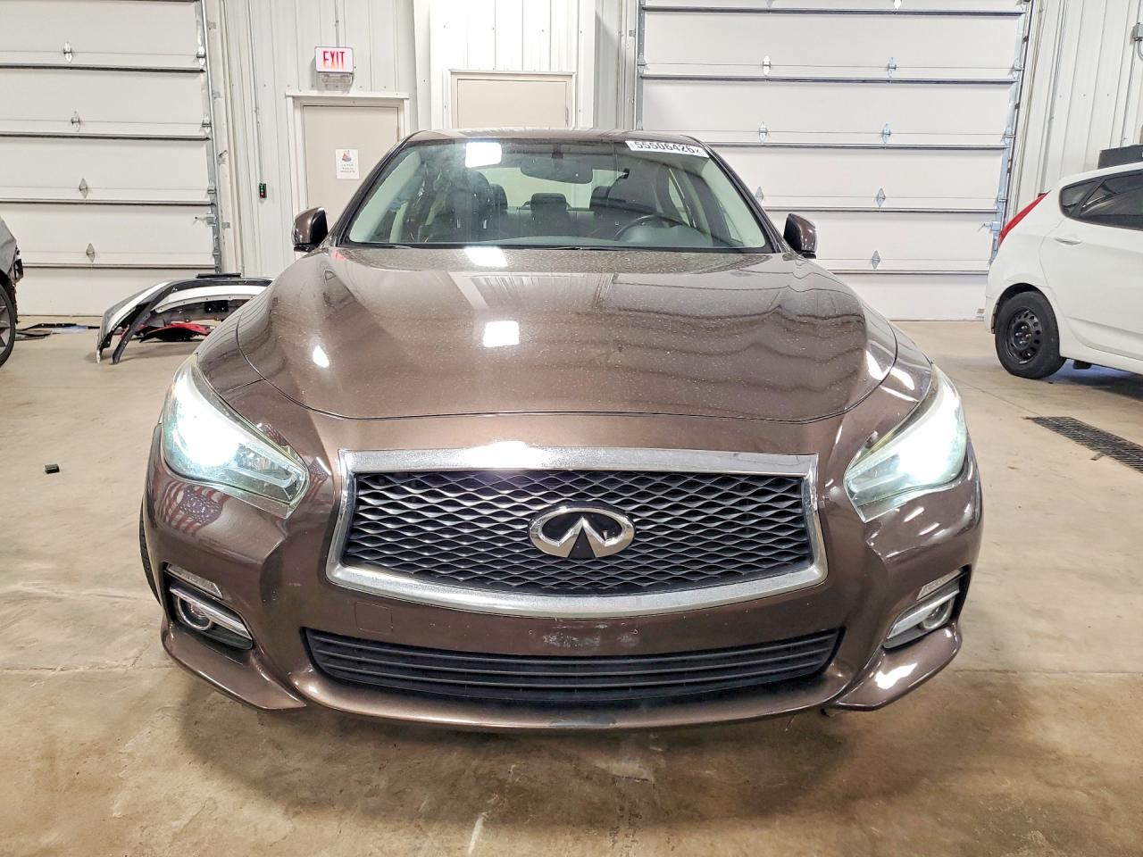 INFINITI Q50 Premium