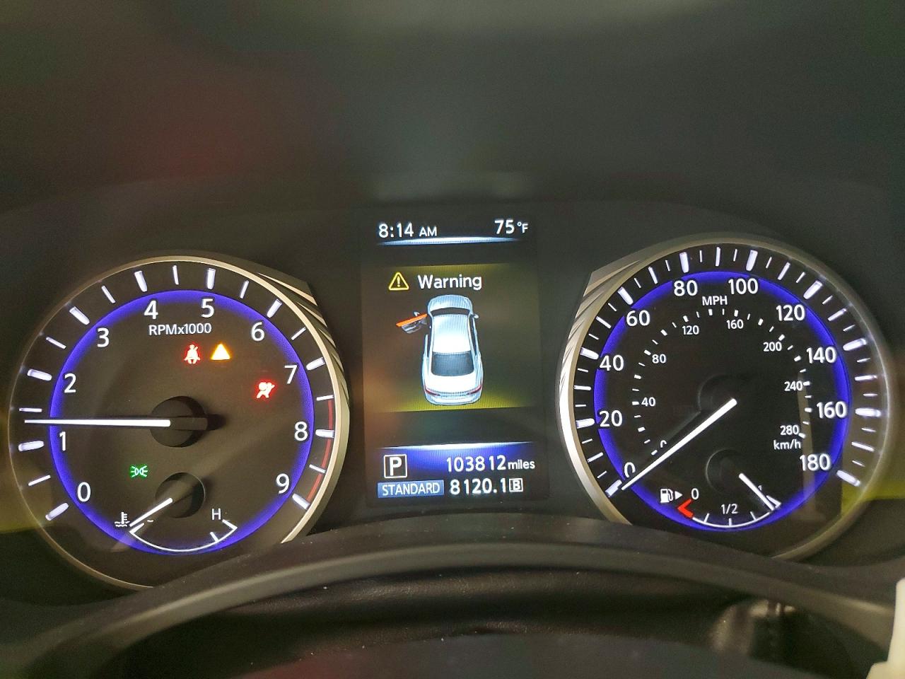 INFINITI Q50 Premium