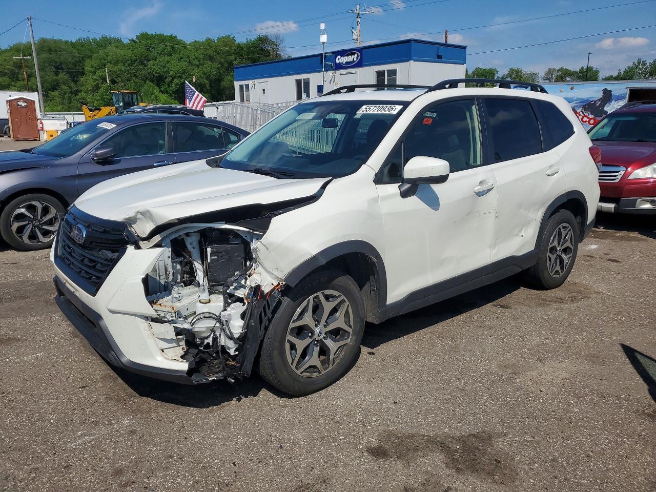 Salvage Subaru Forester Image
