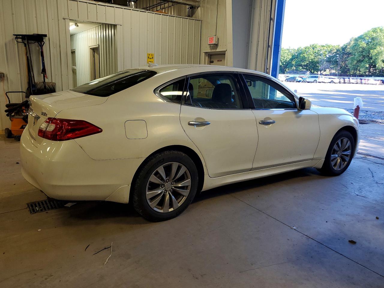 INFINITI M37 X