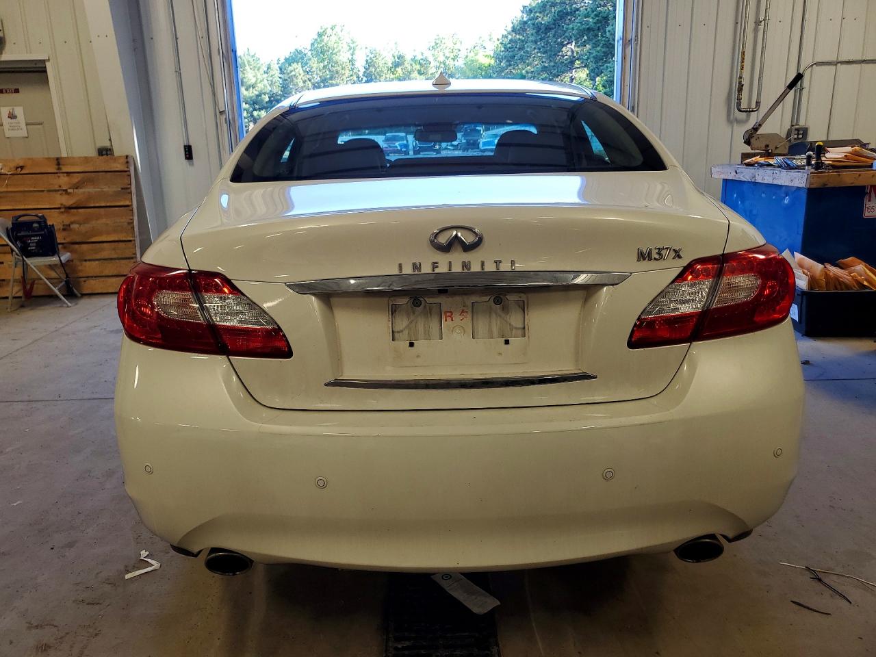 INFINITI M37 X