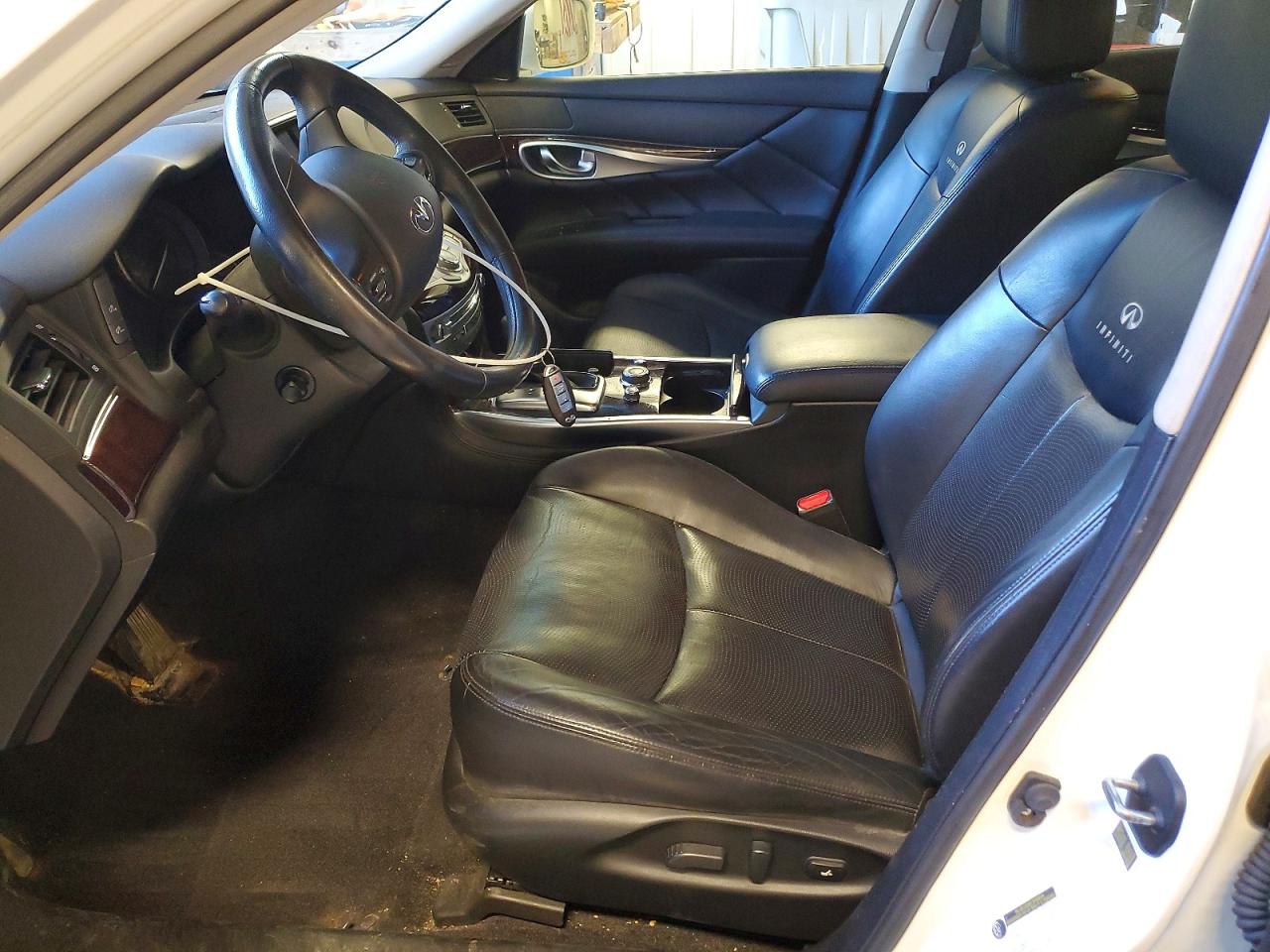 INFINITI M37 X