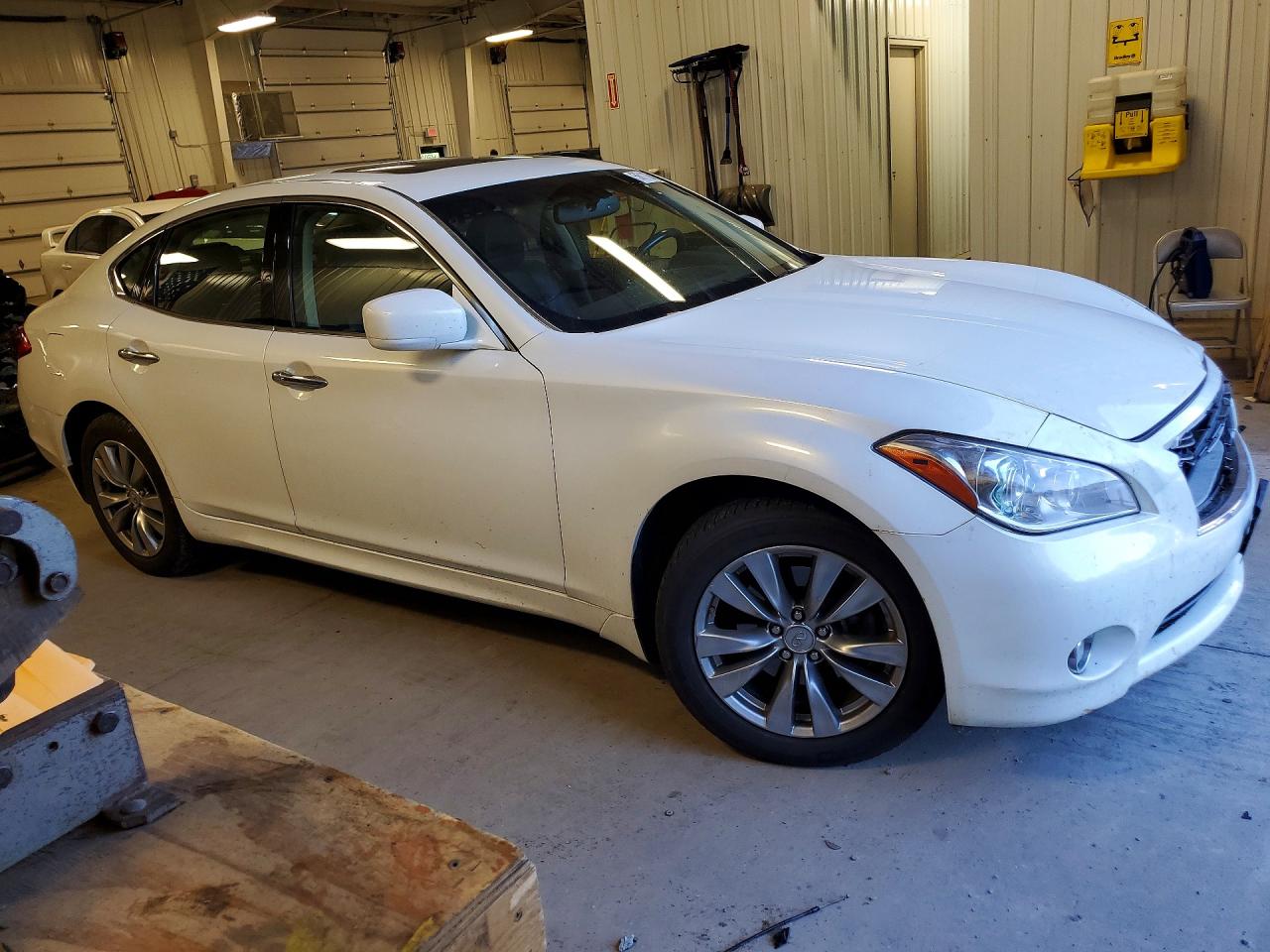 INFINITI M37 X