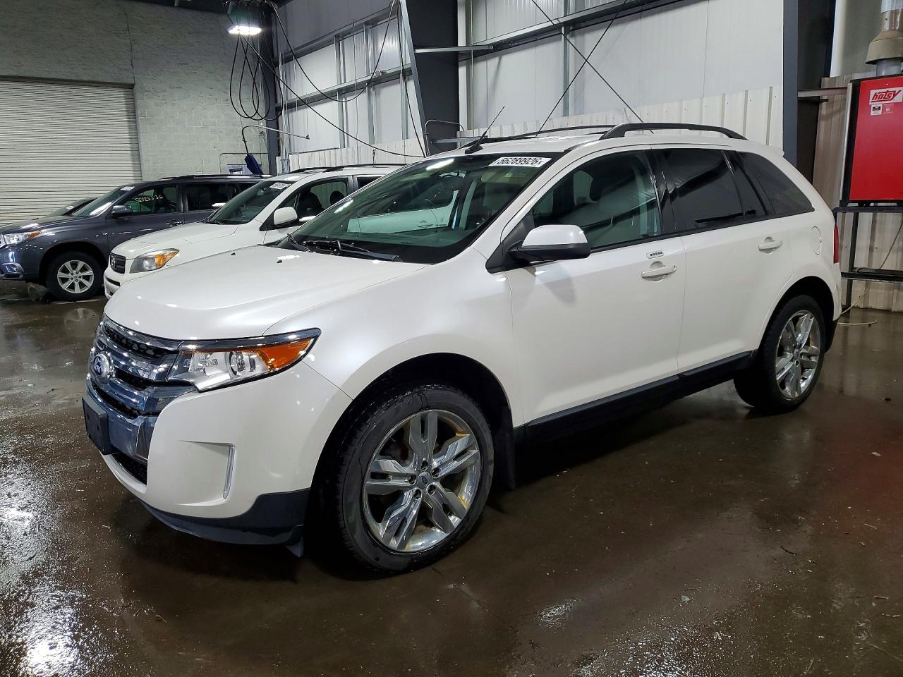 Salvage Ford Edge Image