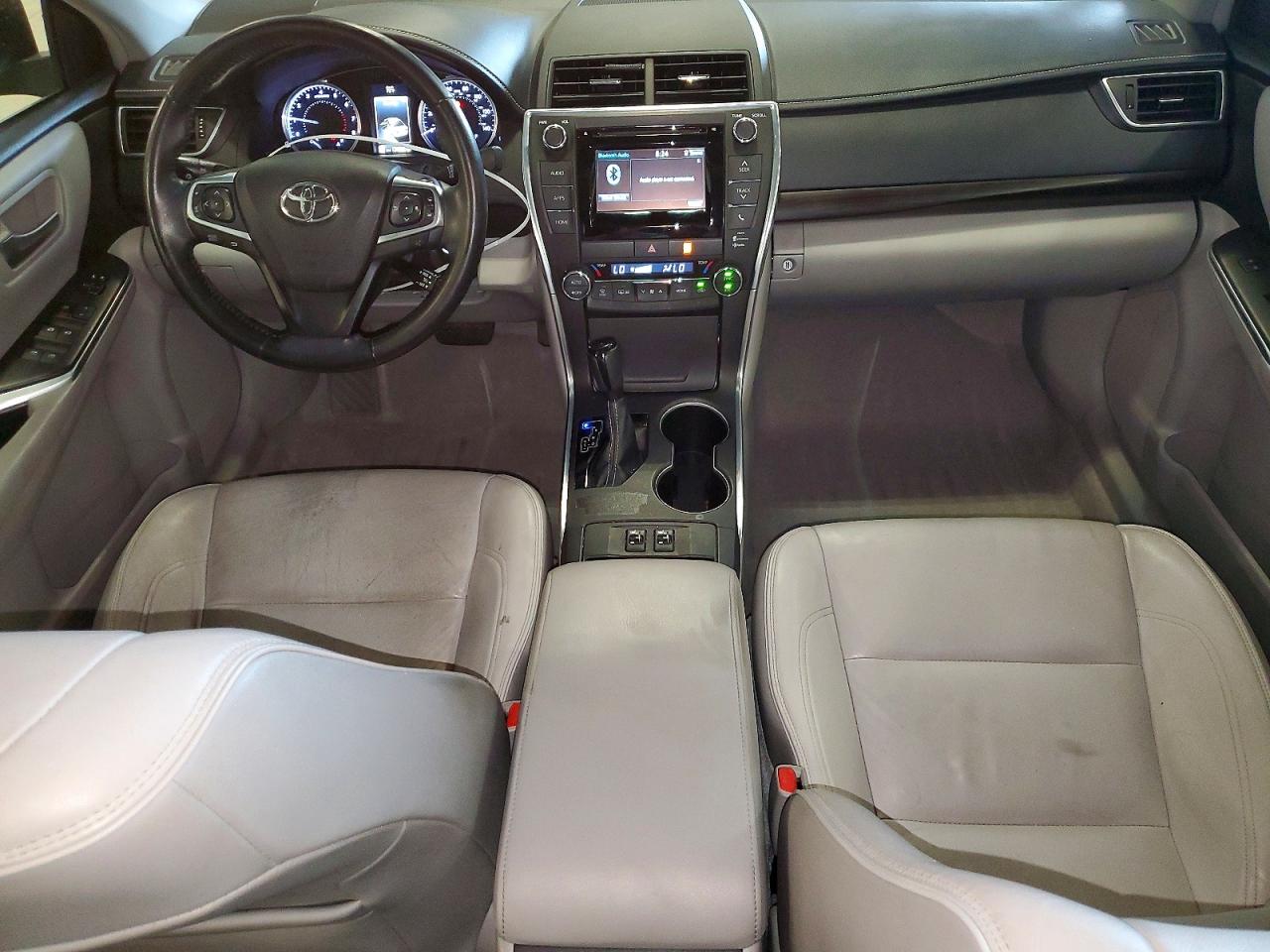Toyota Camry Xle