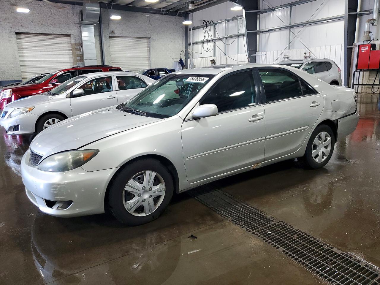 Salvage Toyota Camry Image