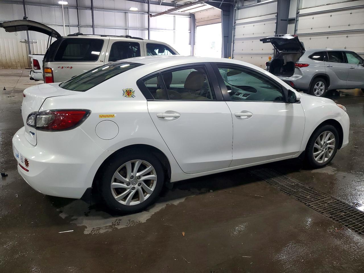Mazda 3 I