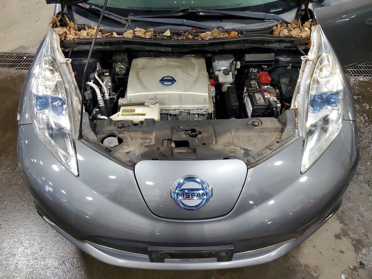 Nissan LEAF S