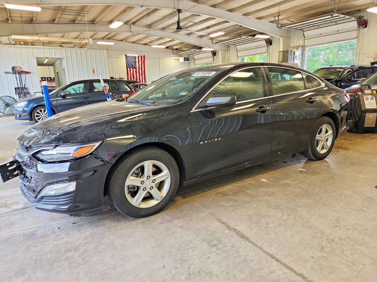 Salvage Chevrolet Malibu Image