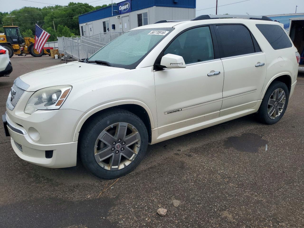 Salvage GMC Acadia Image