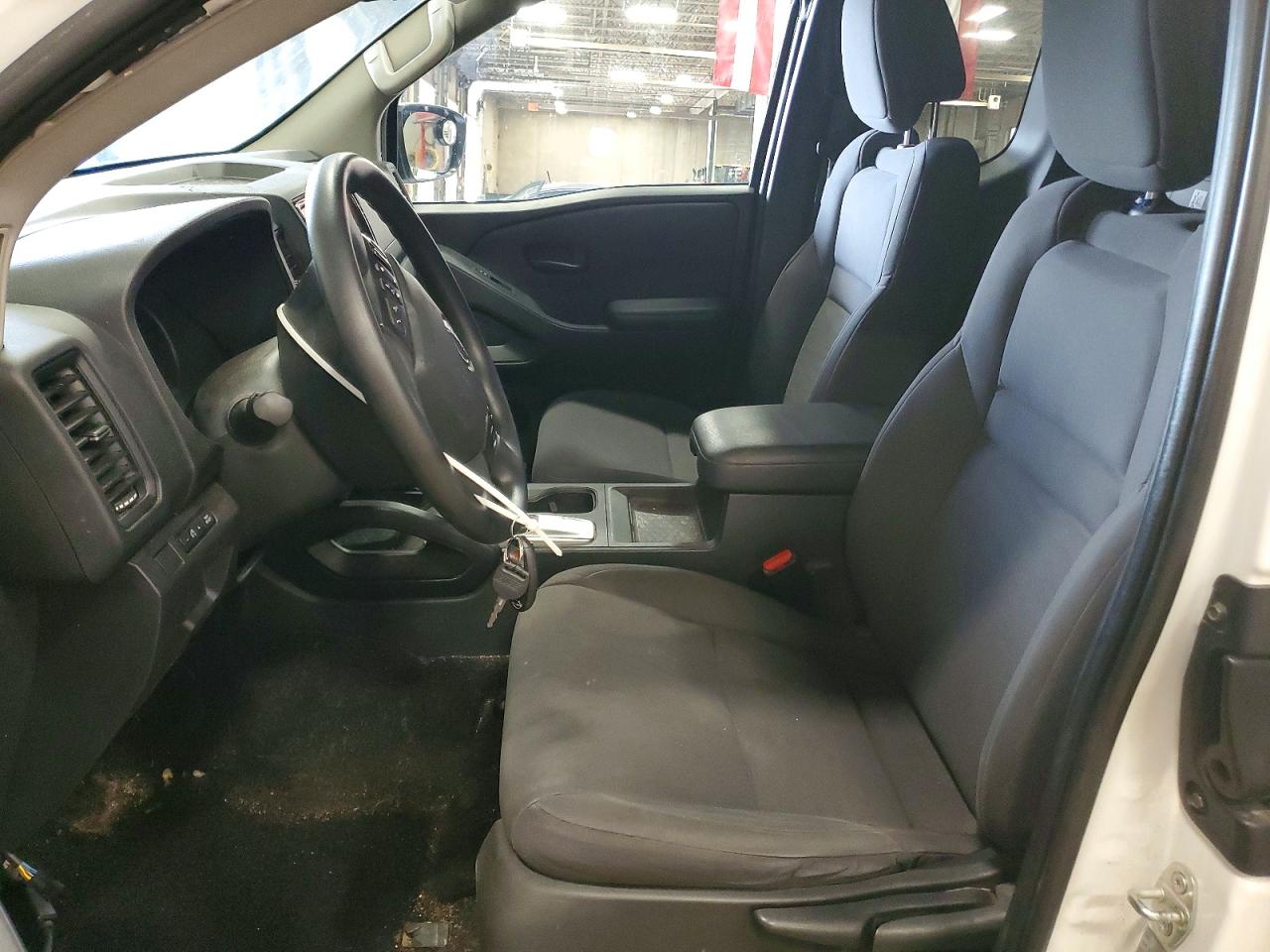 Nissan Frontier S