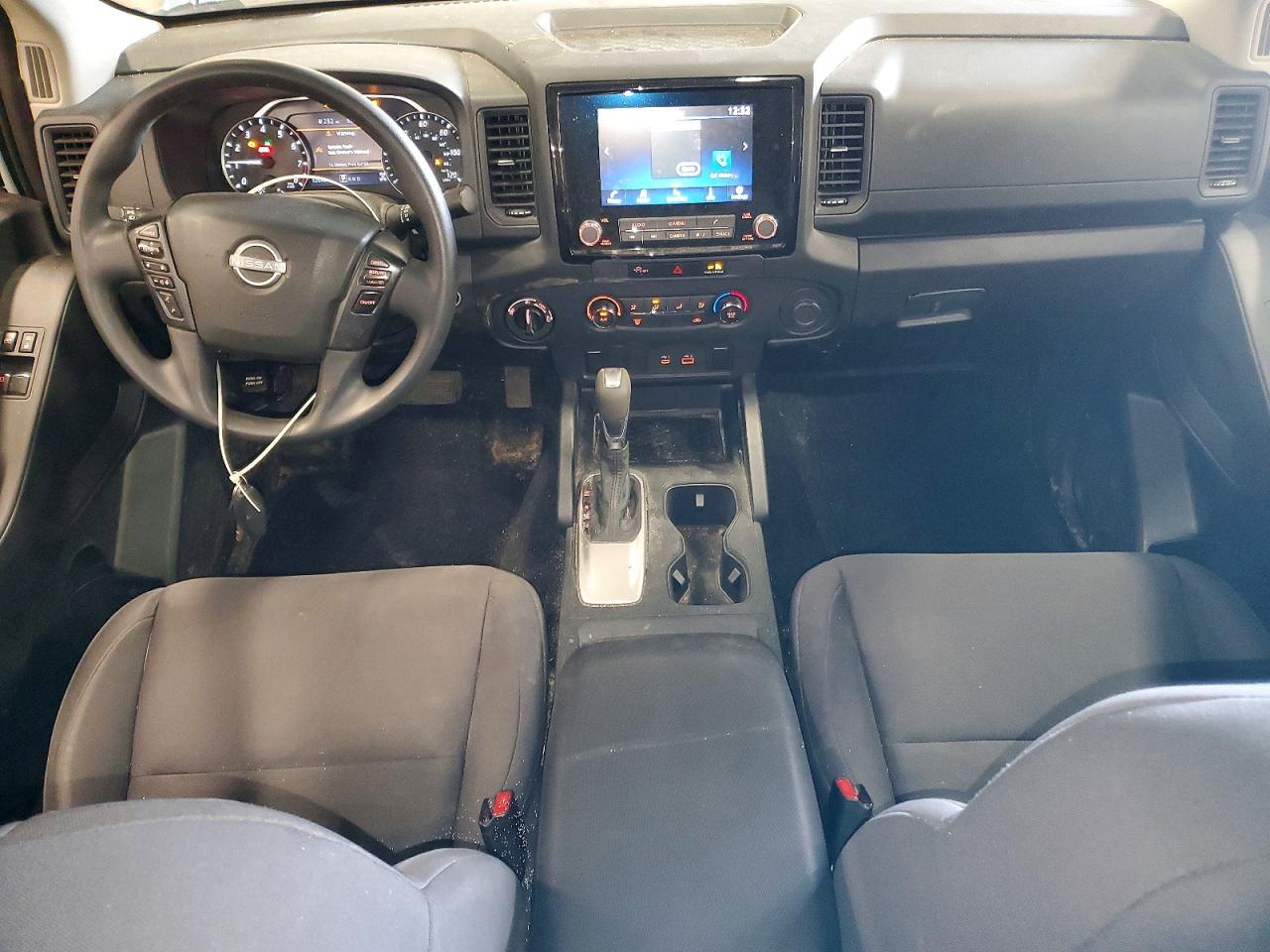 Nissan Frontier S