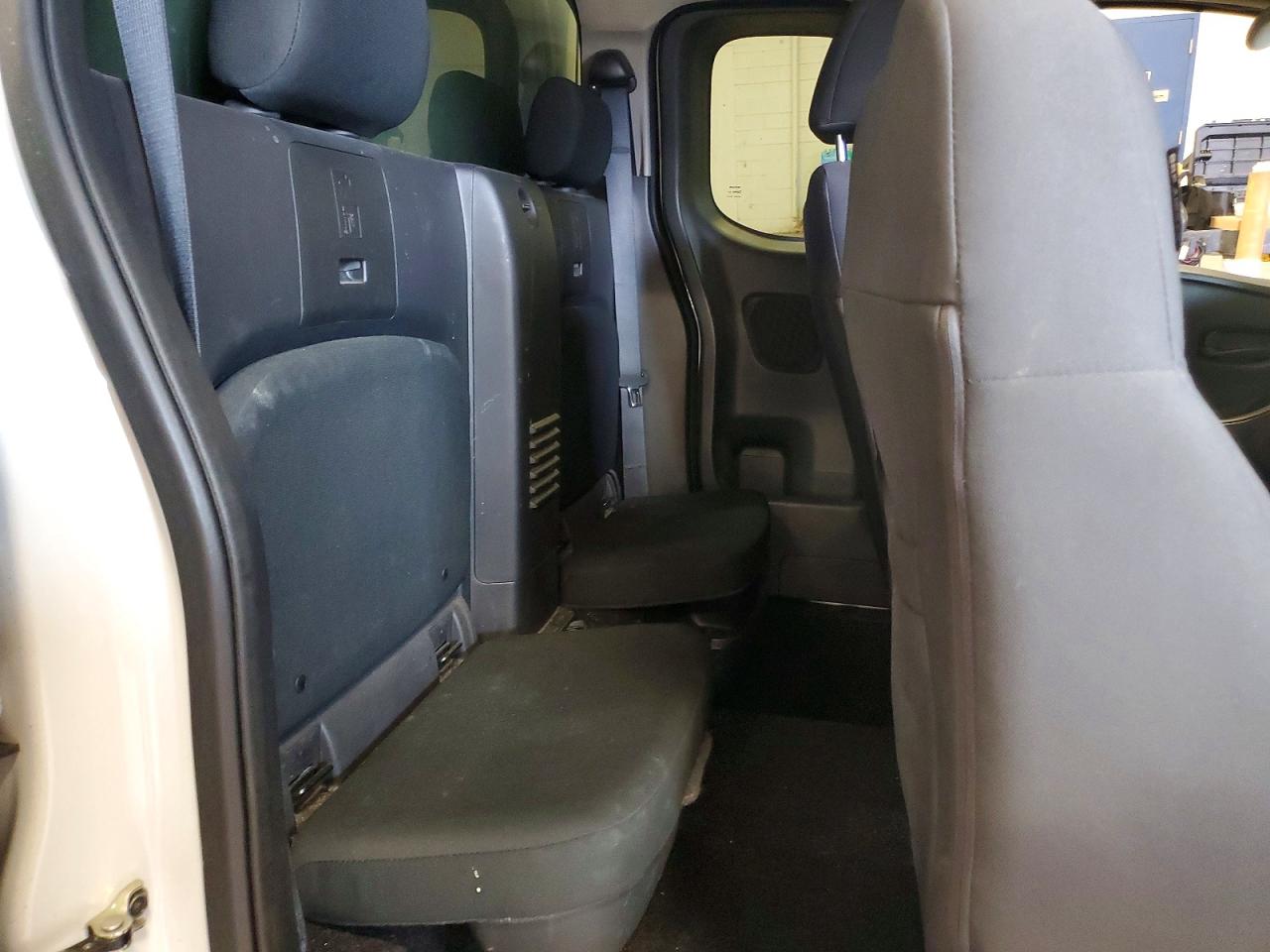 Nissan Frontier S
