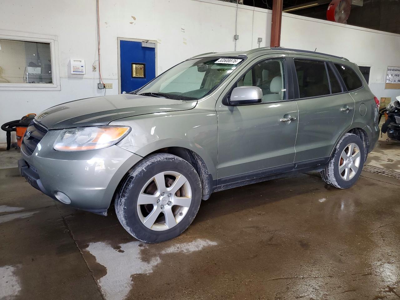 Salvage Hyundai SANTA FE Image